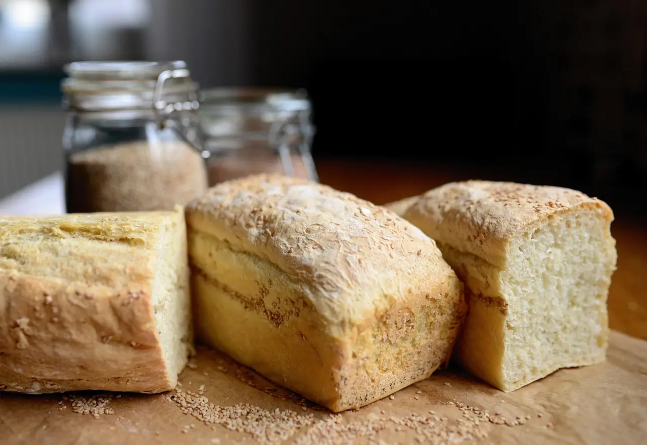 The right timing of treatment keeps resistant cells in check, yeast experiments suggest